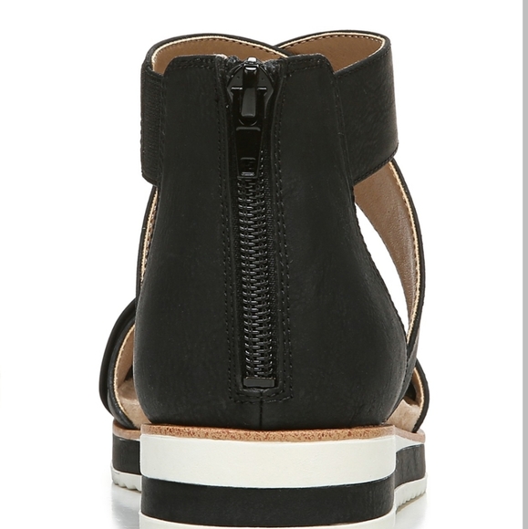 Life Stride Zoom Strappy Sandals-5.5 - Picture 3 of 9